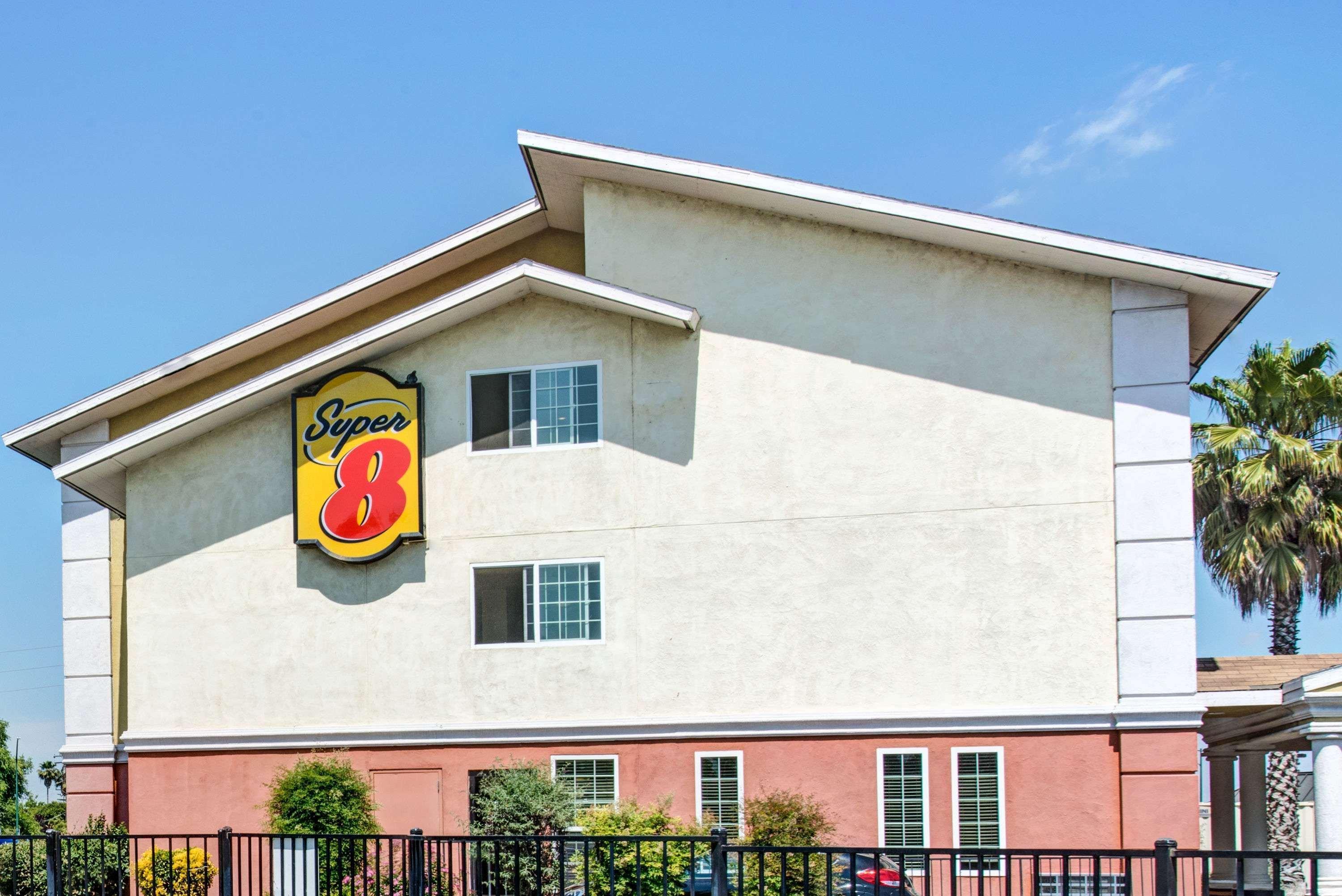 Super 8 By Wyndham Sacramento/Florin Rd Hotel Freeport Exterior photo