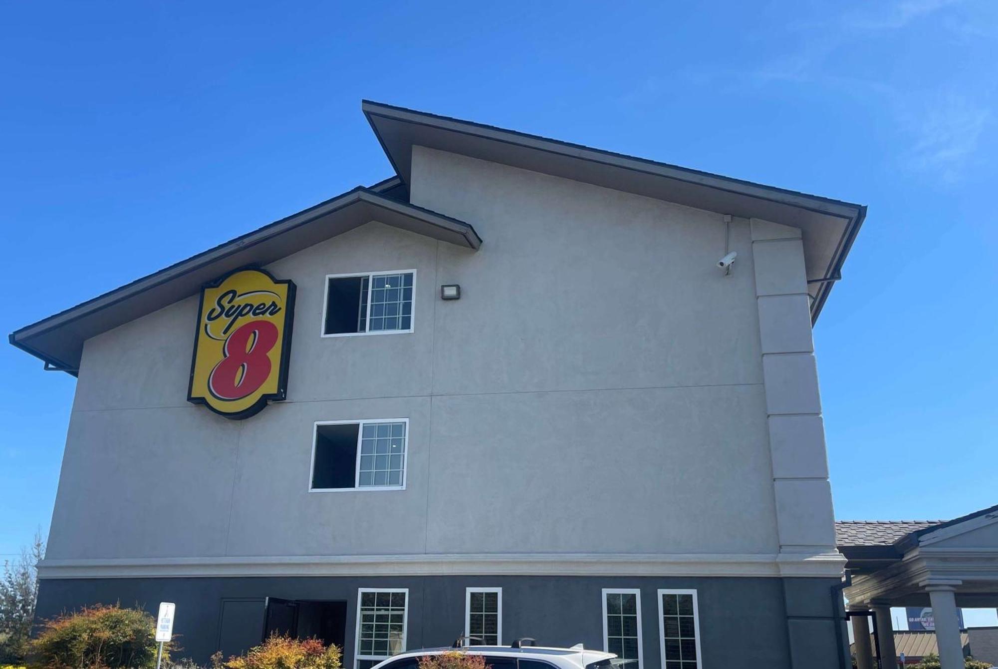 Super 8 By Wyndham Sacramento/Florin Rd Hotel Freeport Exterior photo