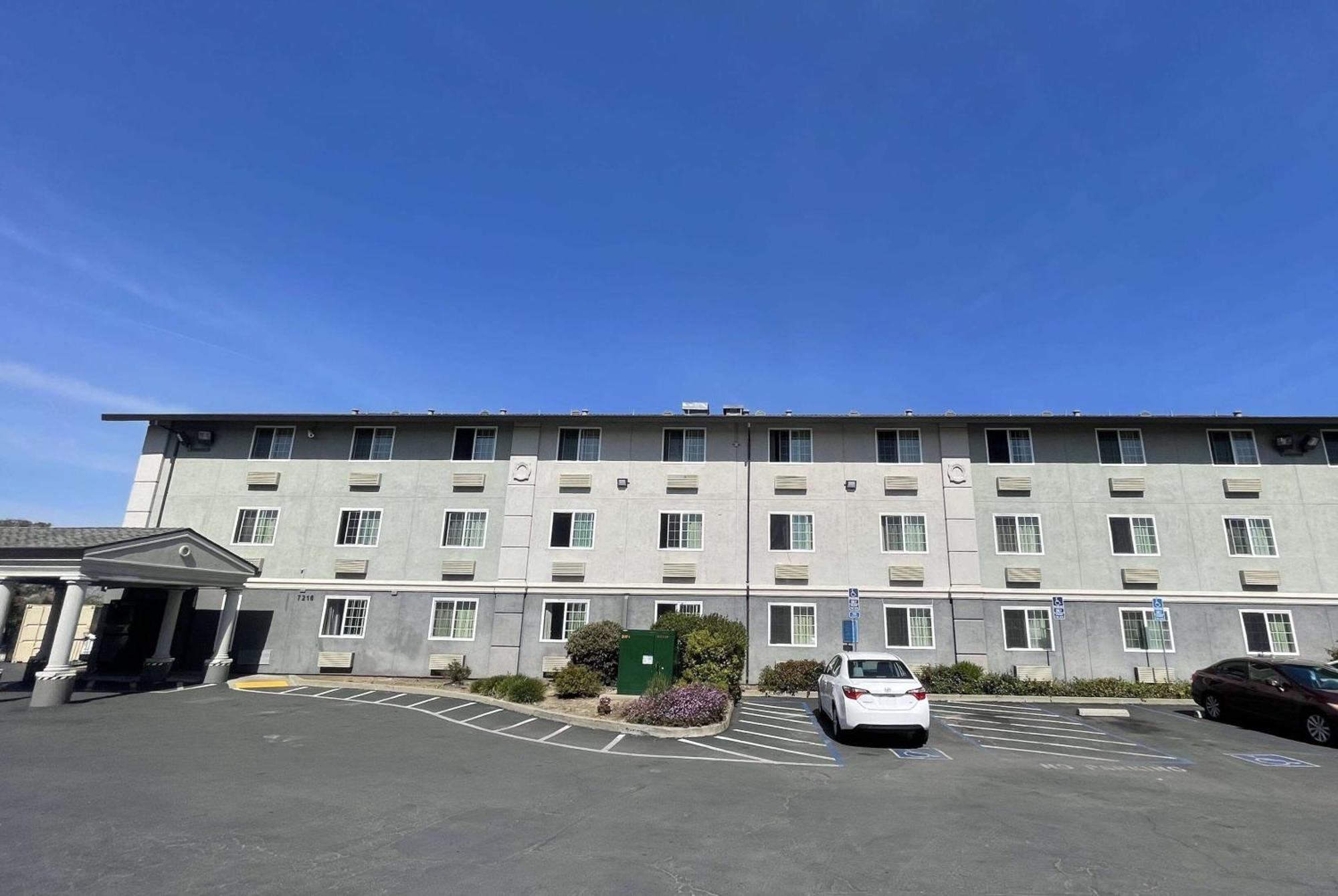 Super 8 By Wyndham Sacramento/Florin Rd Hotel Freeport Exterior photo
